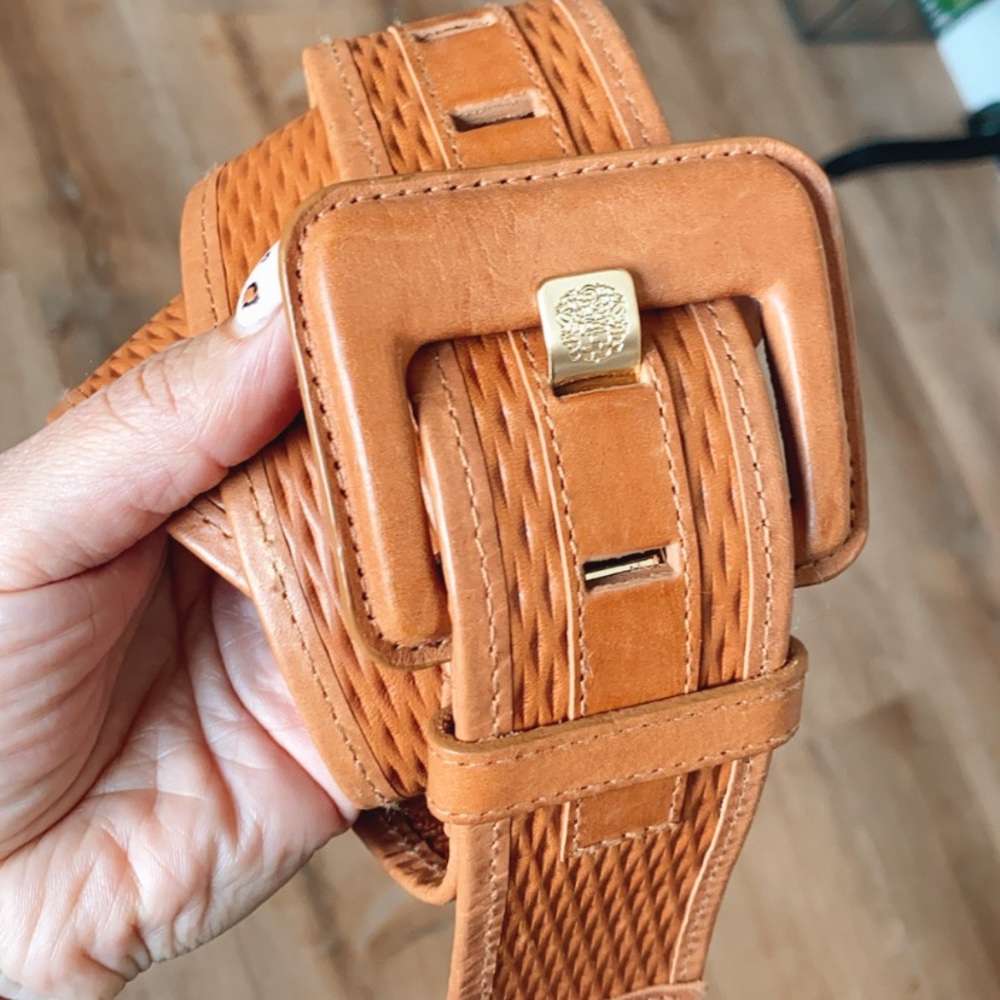 Vince Camuto Tan belt